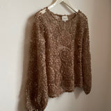 Y - Beige raised petals top